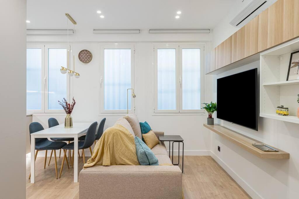 Lalatina I Calle Costanilla San Pedro 1Br 1Bh Madrid Eksteriør billede