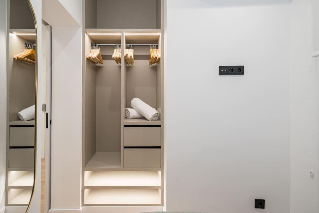 Lalatina I Calle Costanilla San Pedro 1Br 1Bh Madrid Eksteriør billede