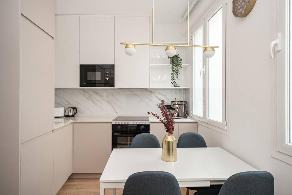 Lalatina I Calle Costanilla San Pedro 1Br 1Bh Madrid Eksteriør billede